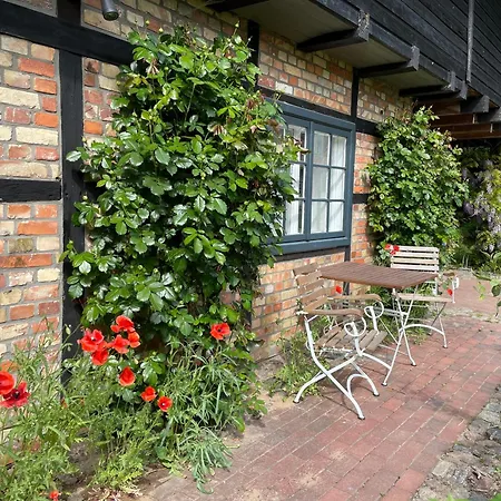 Hof Himmelgruen * Saal