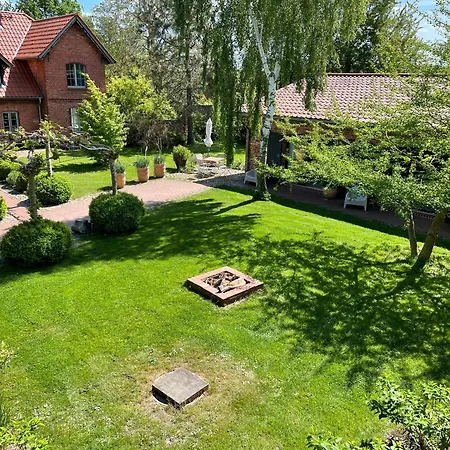 Hof Himmelgruen * Saal