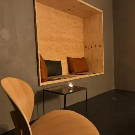 Hof Himmelgruen * Saal